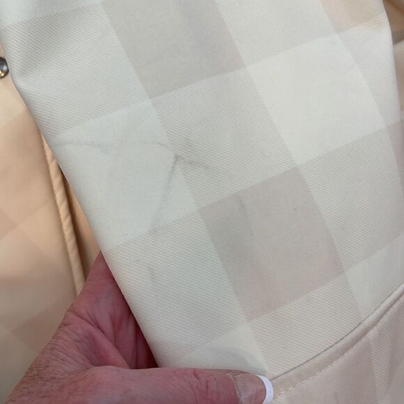 Avalanche Cream/Checkered Weather Shield Protection Layer Jacket. Size Large. - Picture 14 of 14